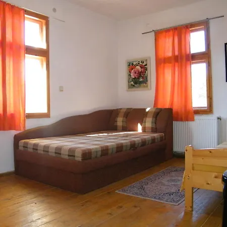 Guest house Four Seasons House Tsareva Livada